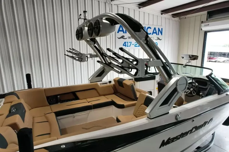 Slide: The Image of MasterCraft X26 2022 - 67