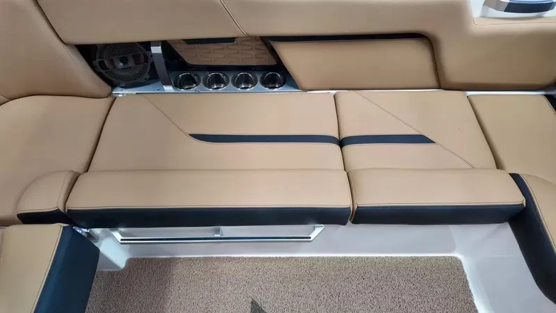 Slide: The Image of MasterCraft X26 2022 - 53