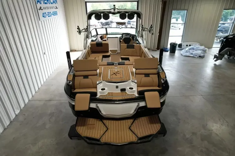 Slide: The Image of MasterCraft X26 2022 - 8