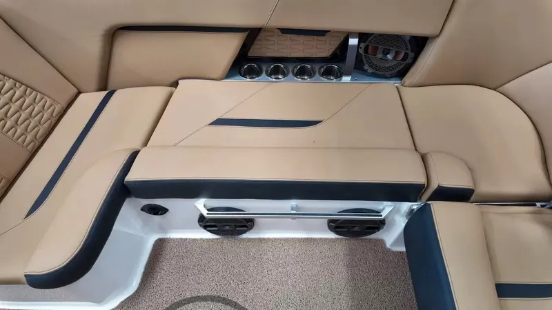 Slide: The Image of MasterCraft X26 2022 - 57
