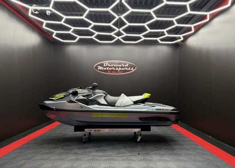Slide: The Image of Sea-Doo RXT-X 325 2026 - 4