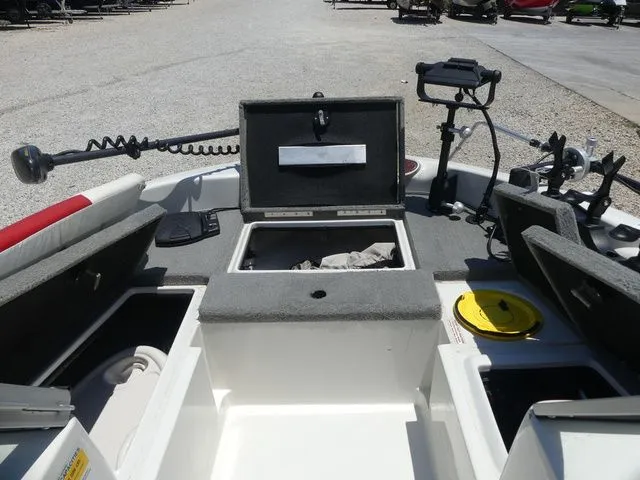 Slide: The Image of Nitro Sport Boats 290 Sport 2013 - 32