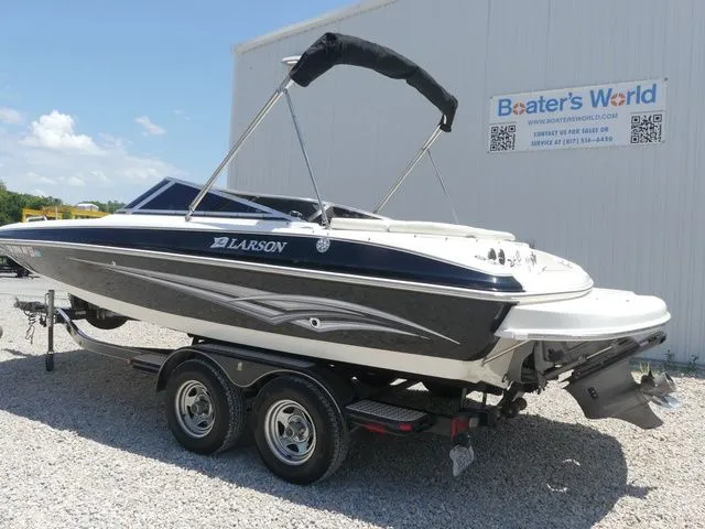 Slide: The Image of Larson Escape 204 Deck Boat 2008 - 5
