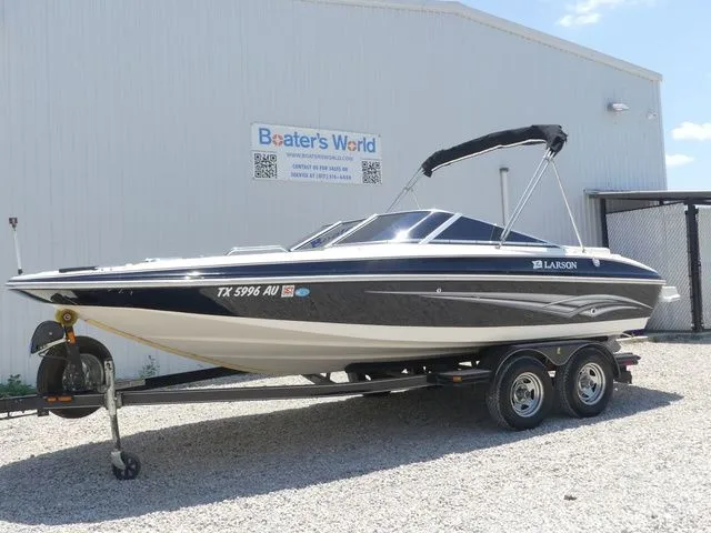 The Image of Larson Escape 204 Deck Boat 2008 - 1
