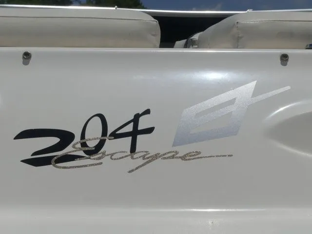 Slide: The Image of Larson Escape 204 Deck Boat 2008 - 13