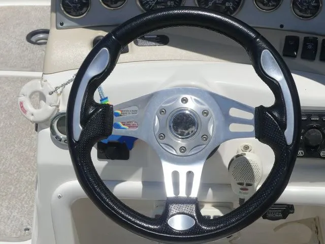 Slide: The Image of Larson Escape 204 Deck Boat 2008 - 27