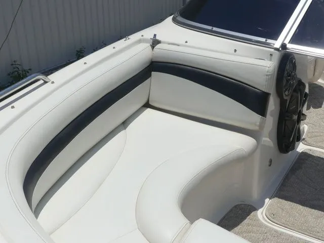Slide: The Image of Larson Escape 204 Deck Boat 2008 - 17