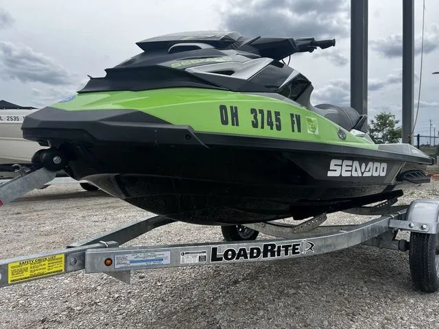Slide: The Image of Sea-Doo GTR 2018 - 5