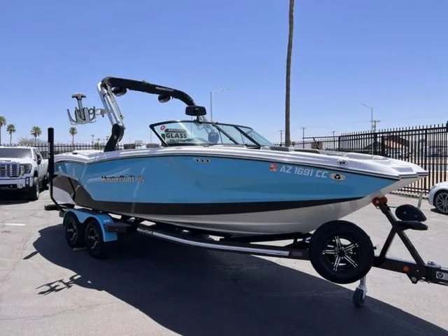 Slide: The Image of MasterCraft NXT24 2021 - 4