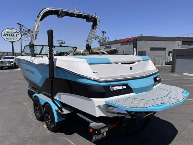 Slide: The Image of MasterCraft NXT24 2021 - 8