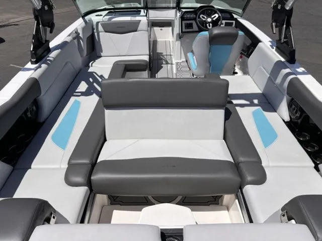 Slide: The Image of MasterCraft NXT24 2021 - 16