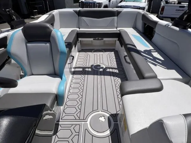 Slide: The Image of MasterCraft NXT24 2021 - 18