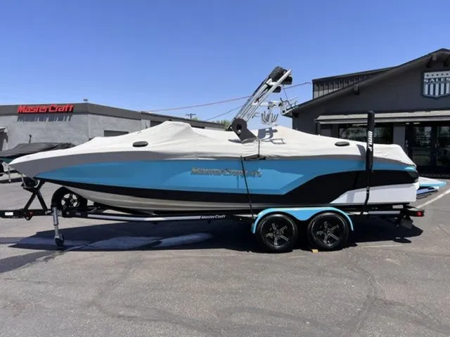 Slide: The Image of MasterCraft NXT24 2021 - 22