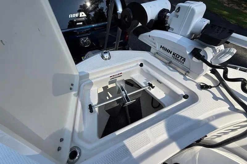 Slide: The Image of 2022 Robalo R180 Center Console boat with Minn Kota Terrova trolling motor. - 23