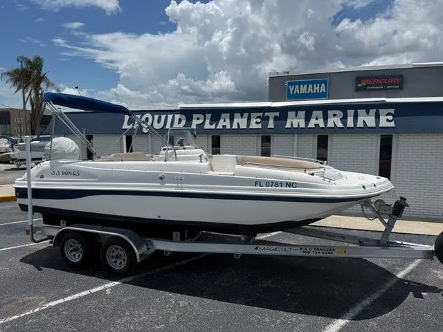 The Image of Hurricane Fun Deck 226 CC 2006 - 1