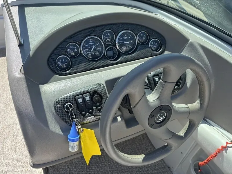 Slide: The Image of Crownline Boats 206ls 2005 - 10