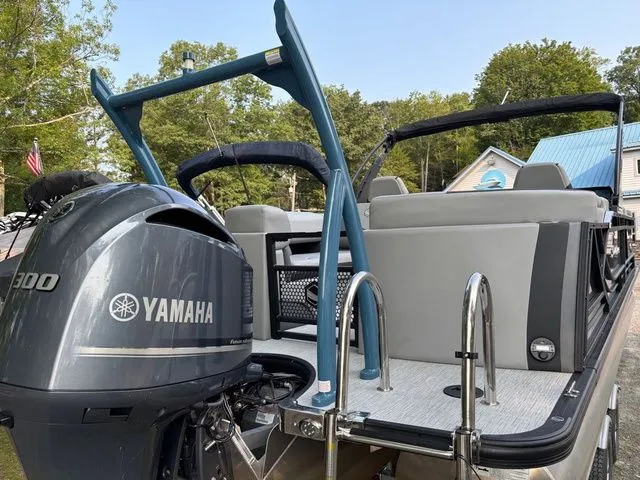 Slide: The Image of South Bay 500 Series 525RSDC 2026 - 5