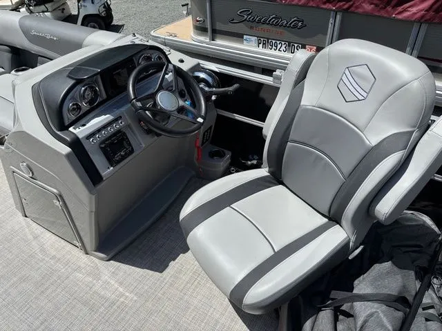 Slide: The Image of South Bay 200 Series S224RS 2022 - 10