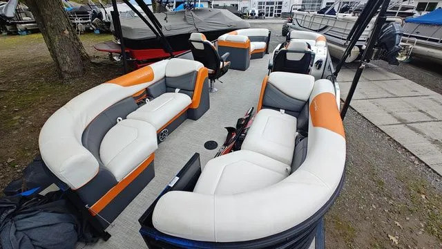 Slide: The Image of South Bay 523RS 2021 - 14