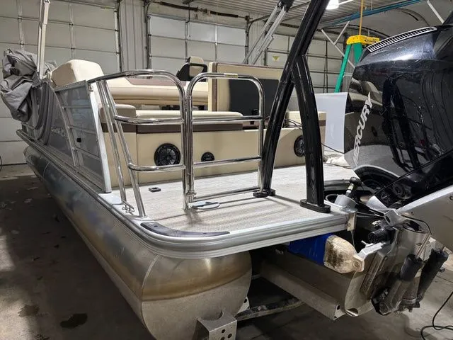 Slide: The Image of South Bay 500 Series 523SB2 3.0 2023 - 4
