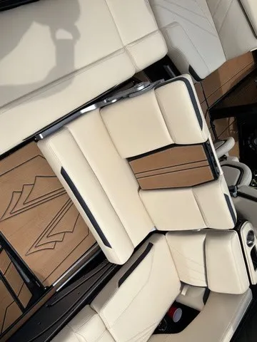 Slide: The Image of Supra SA 400 2023 - 24