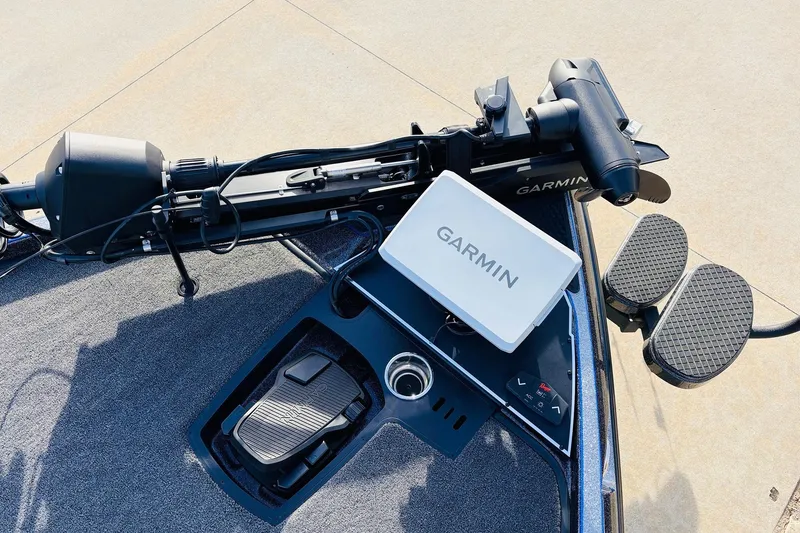Slide: The Image of 2026 Ranger Z521 boat with Garmin navigation system and foot pedal controls. - 15