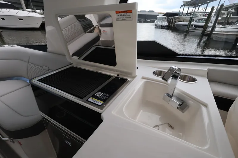 Slide: The Image of Sea Ray Sundancer 370 Outboard 2026 - 67