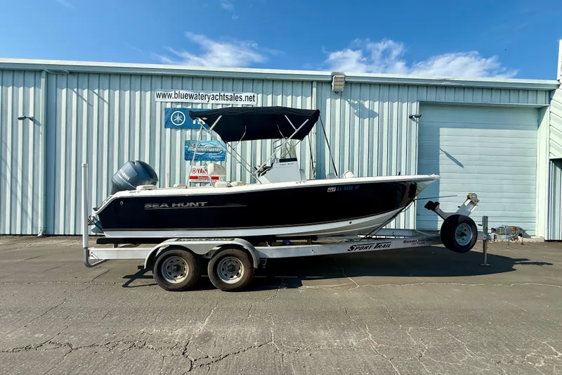 The Image of Sea Hunt Triton 210 2012 - undefined