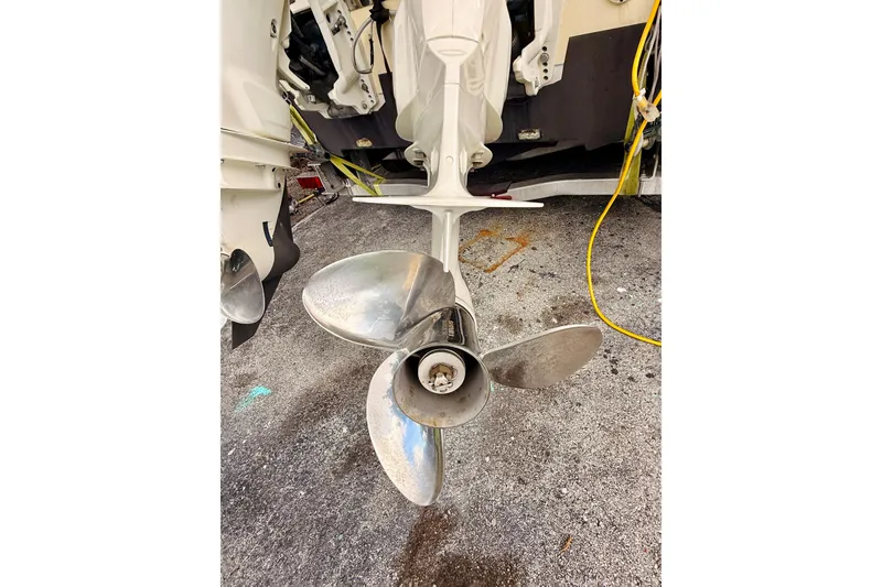 Slide: The Image of Propeller of a 2018 Sea Chaser 27 HFC CC boat on a concrete surface. - 15