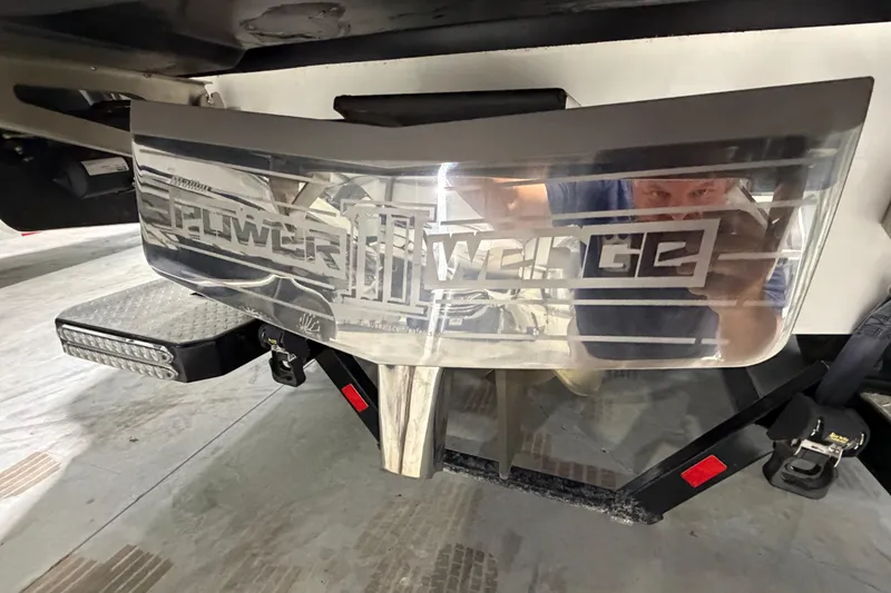 Slide: The Image of 2022 Malibu Wakesetter 23 LSV Power Wedge III detail, showcasing advanced wakeboarding technology. - 5