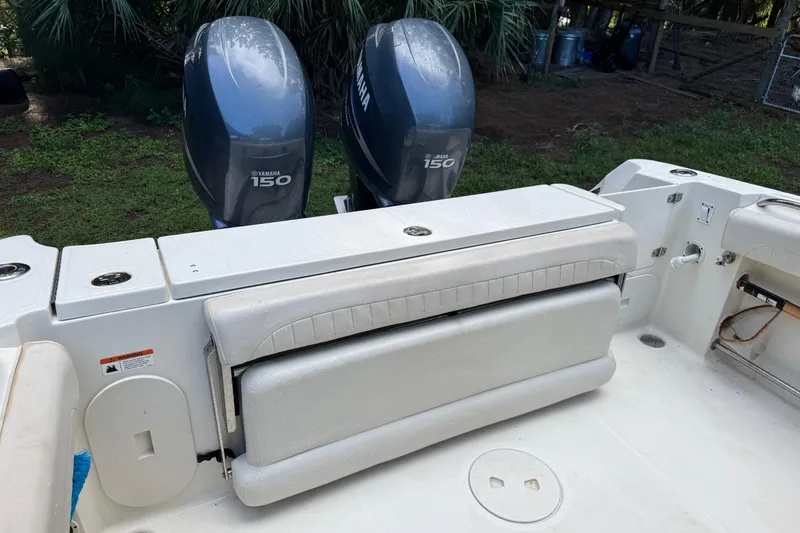 Slide: The Image of 2007 Hydra-Sports Vector 2500 CC boat with Yamaha 150 engines, featuring a foldable seat. - 12
