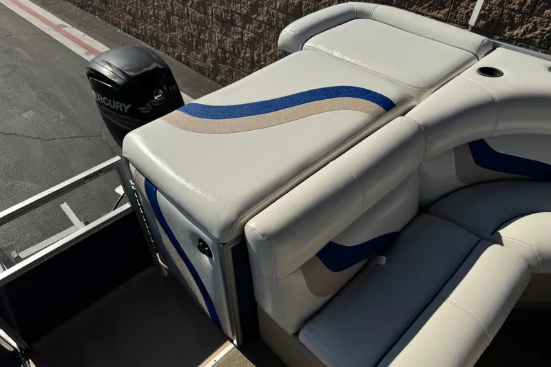 Slide: The Image of 2014 Bentley Pontoons Encore 240 Cruise with Mercury outboard motor, featuring plush seating. - 16