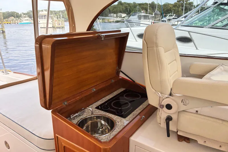 Slide: The Image of Luxury Marlow 375 yacht interior with kitchenette and seating, 2005 model. - 17