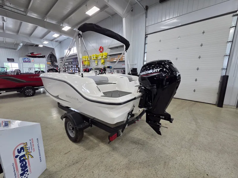 Slide: The Image of Bayliner 170 ELEMENT M17 2026 - 6