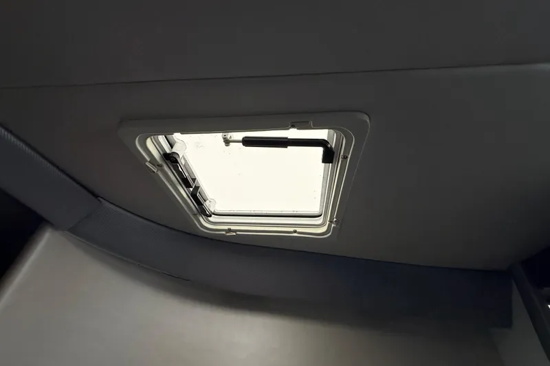 Slide: The Image of Ceiling hatch inside a 1995 Formula 303 SR-1 boat cabin. - 32