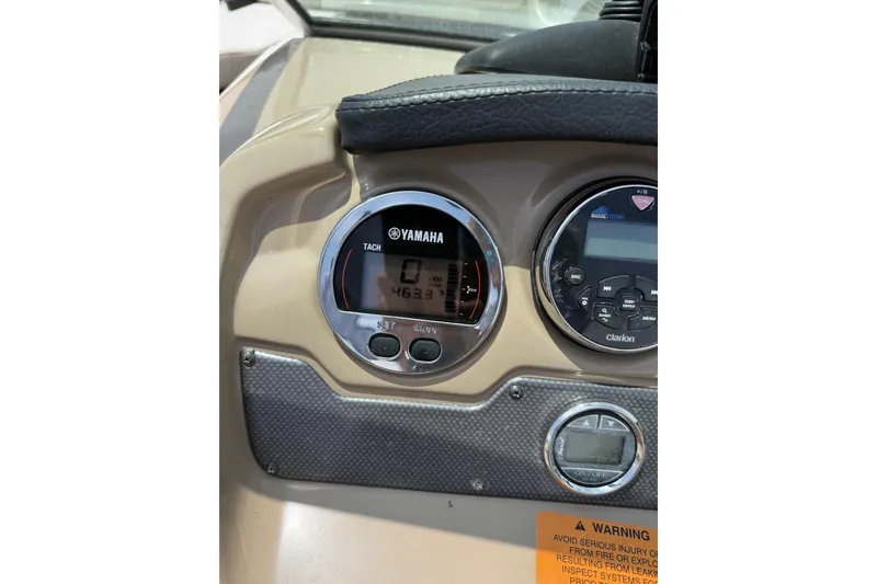 Slide: The Image of Dashboard of 2018 Chaparral 21 H2O Ski & Fish OB with Yamaha tachometer. - 11