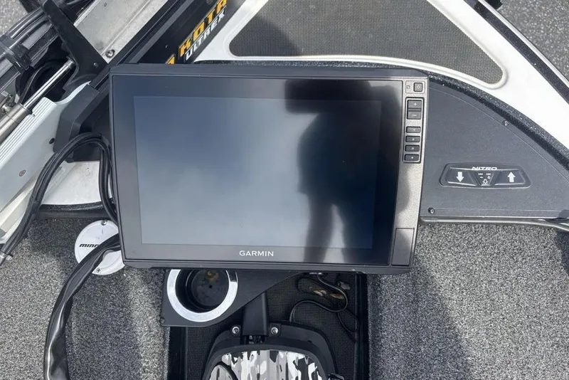 Slide: The Image of Garmin display on 2018 Nitro Z19 Pro boat dashboard with control panel. - 16
