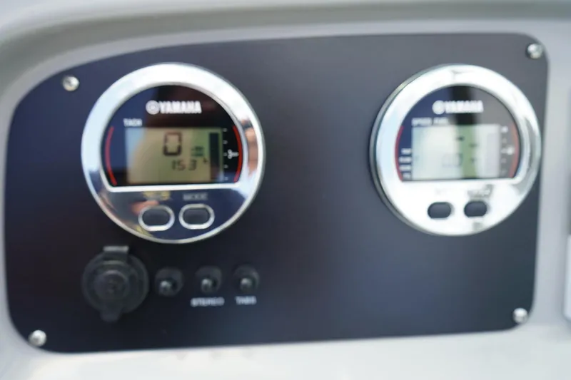 Slide: The Image of Dashboard of 2025 Robalo R207 Dual Console with Yamaha gauges. - 15