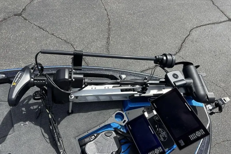 Slide: The Image of Skeeter ZXE20 2026 boat with advanced trolling motor and dual fish finders on deck. - 13