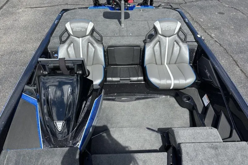 Slide: The Image of 2026 Skeeter ZXE20 boat interior with dual seats and sleek design. - 22