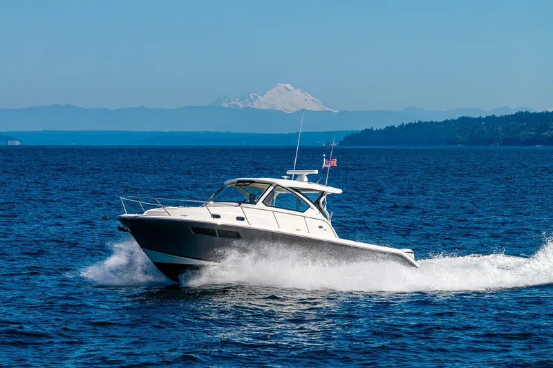 The Image of Pursuit OS 355 Offshore 2021 - undefined