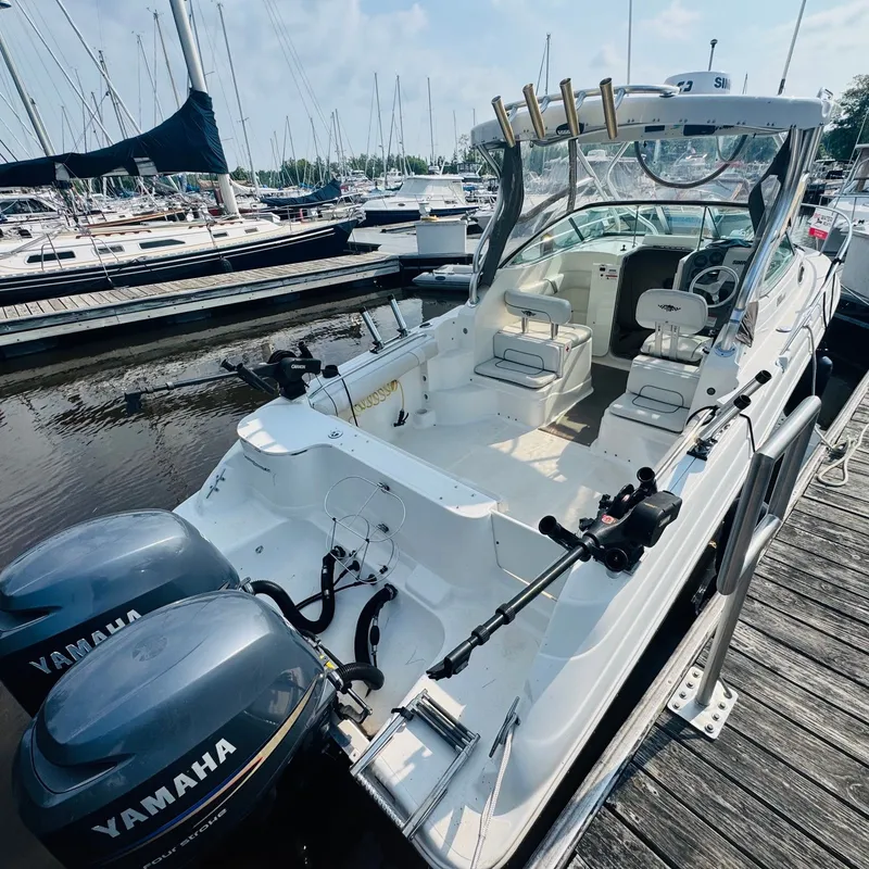 Slide: The Image of Wellcraft 252 Coastal 2004 - 4