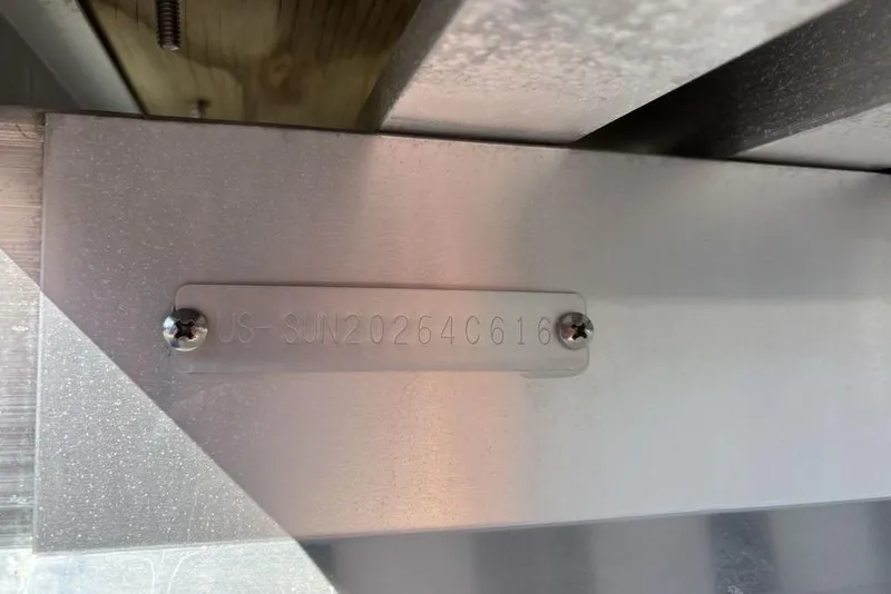 Slide: The Image of Metal identification plate on a 2016 SunChaser 8525, displaying serial number. - 24