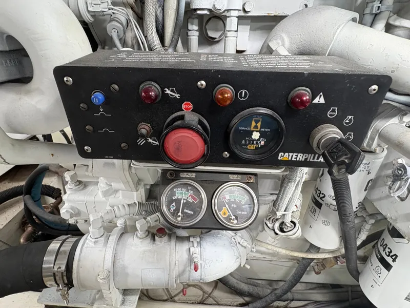 Slide: The Image of Sea Ray 560 Sedan Bridge 2000 - 50