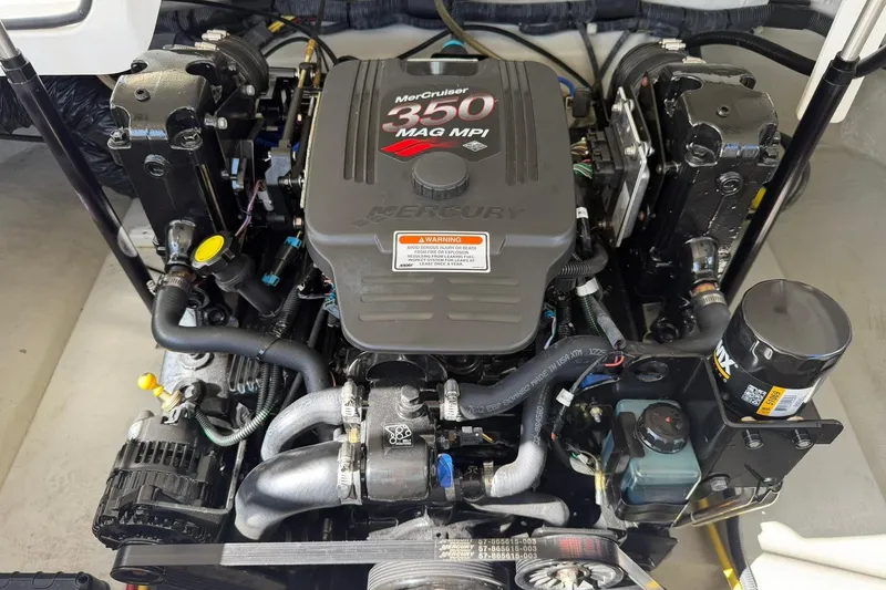 Slide: The Image of Engine of a 2007 Cobalt 212 boat with MerCruiser 350 MAG MPI. - 37
