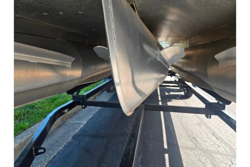 Slide: The Image of Underneath view of 2018 Sylvan Mirage Cruise 8522 LZ LE pontoon boat on trailer. - 7