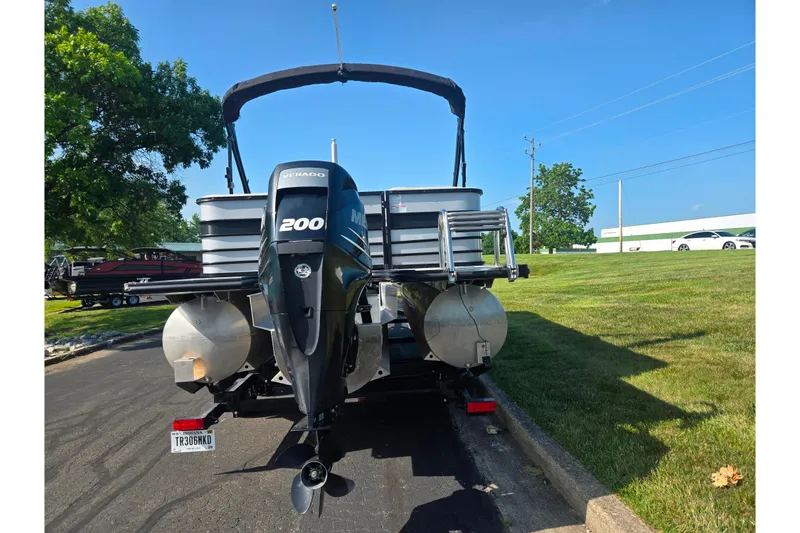 Slide: The Image of 2018 Sylvan Mirage Cruise 8522 LZ LE pontoon boat with powerful Verado 200 engine. - 2