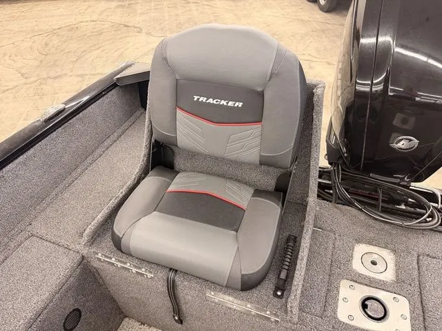 Slide: The Image of Tracker Pro Guide V-175 Combo 2021 - 8