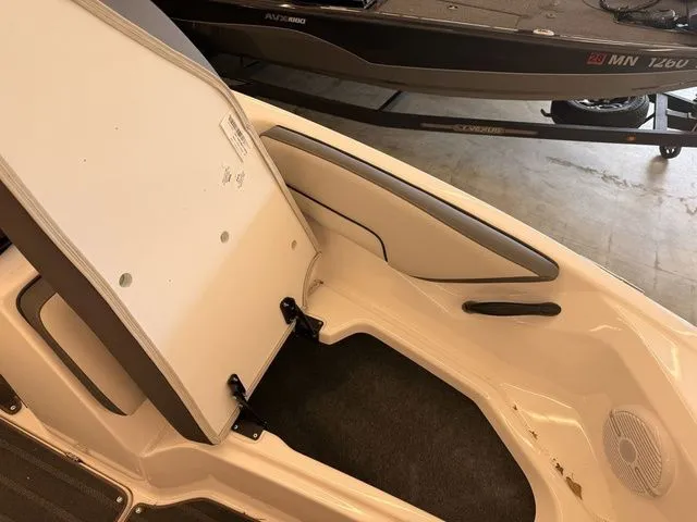 Slide: The Image of Yamaha AR190 2025 - 24