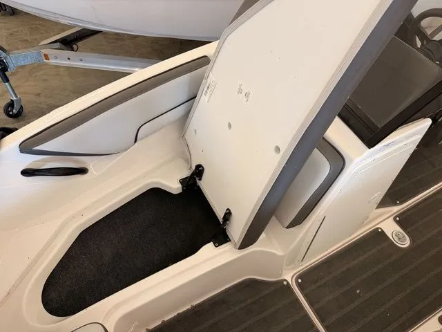 Slide: The Image of Yamaha AR190 2025 - 22